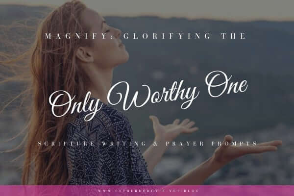 FREE Bible reading plan with prayer prompts to draw you into the presence of God by the power of prayer. Inhale grace. Exhale praise. #prayerjournal #praisegod #biblereadingplan